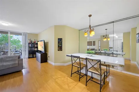 19555 E Country Club Drive Aventura FL 33180
