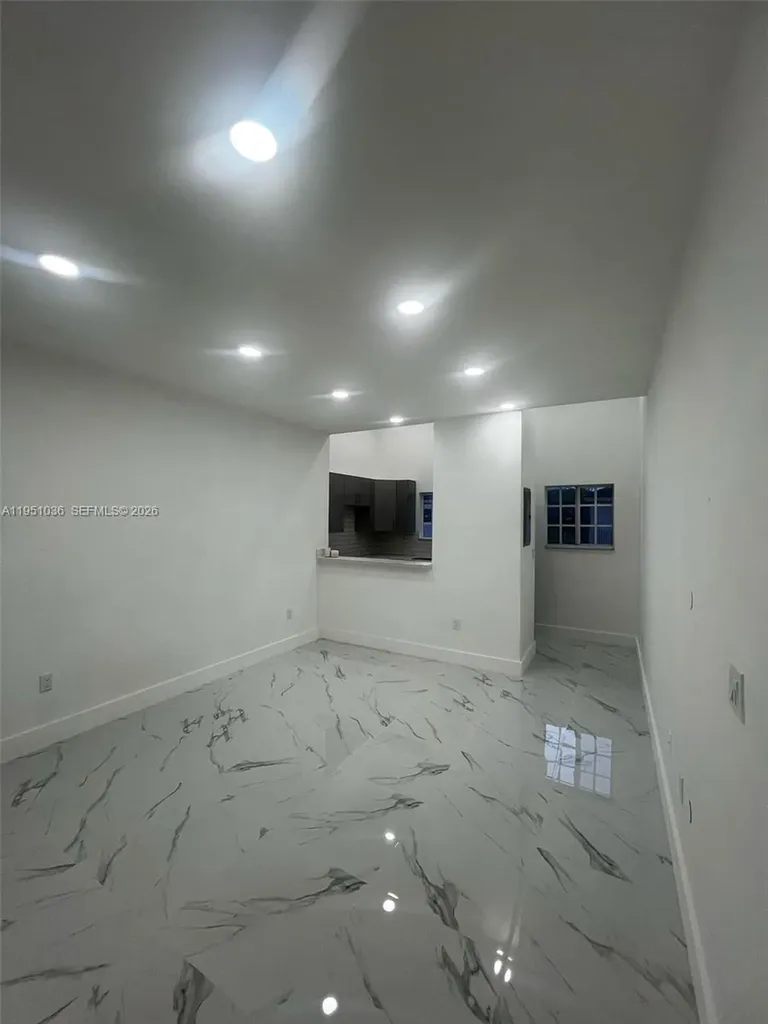 355 E 4th Street Hialeah FL 33010