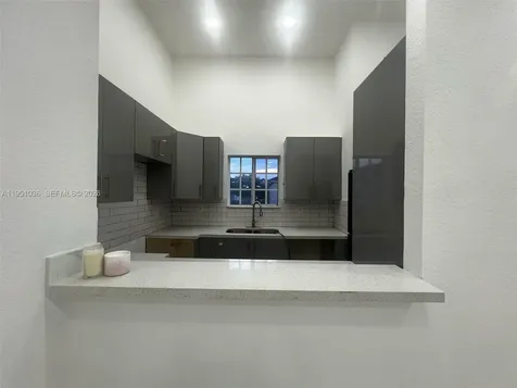 355 E 4th Street Hialeah FL 33010