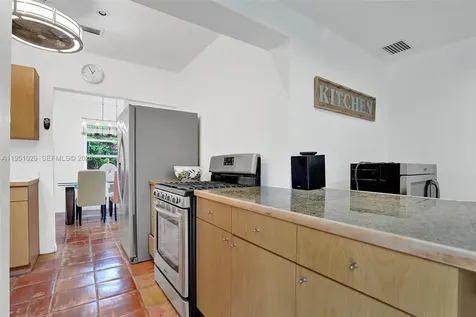7525 W Treasure Drive North Bay Village FL 33141