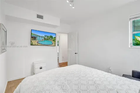 7525 W Treasure Drive North Bay Village FL 33141