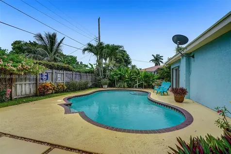 7525 W Treasure Drive North Bay Village FL 33141