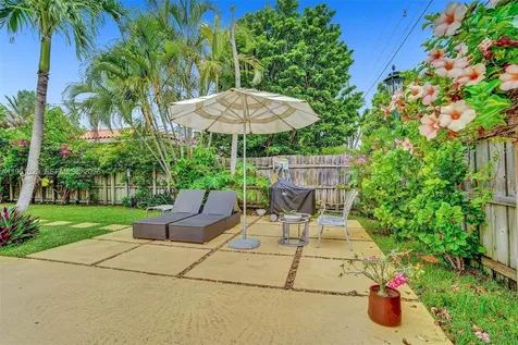 7525 W Treasure Drive North Bay Village FL 33141