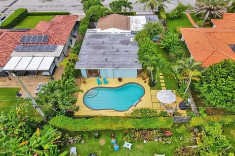 7525 W Treasure Drive North Bay Village FL 33141