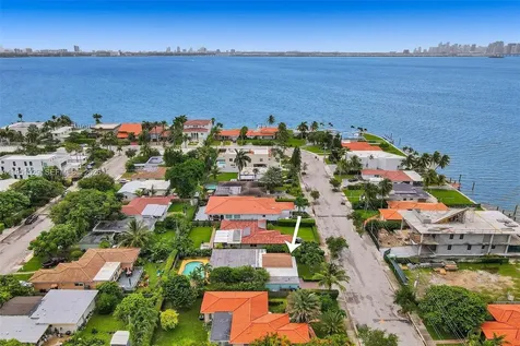 7525 W Treasure Drive North Bay Village FL 33141