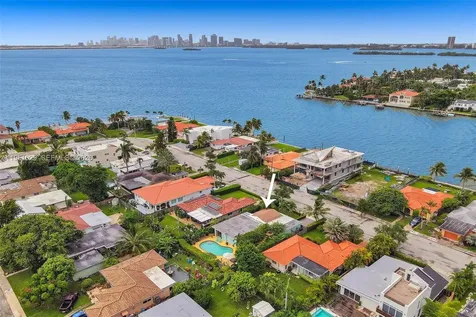 7525 W Treasure Drive North Bay Village FL 33141