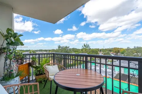 2647 NW 25th Avenue Miami FL 33142