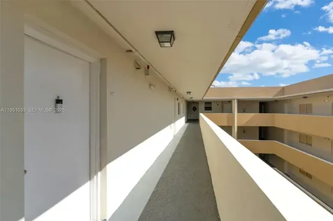 2647 NW 25th Avenue Miami FL 33142
