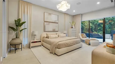 1810 NE 43rd Court Oakland Park FL 33308