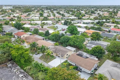 4714 NW 50th Court Tamarac FL 33319