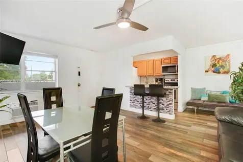 7904 West Drive North Bay Village FL 33141