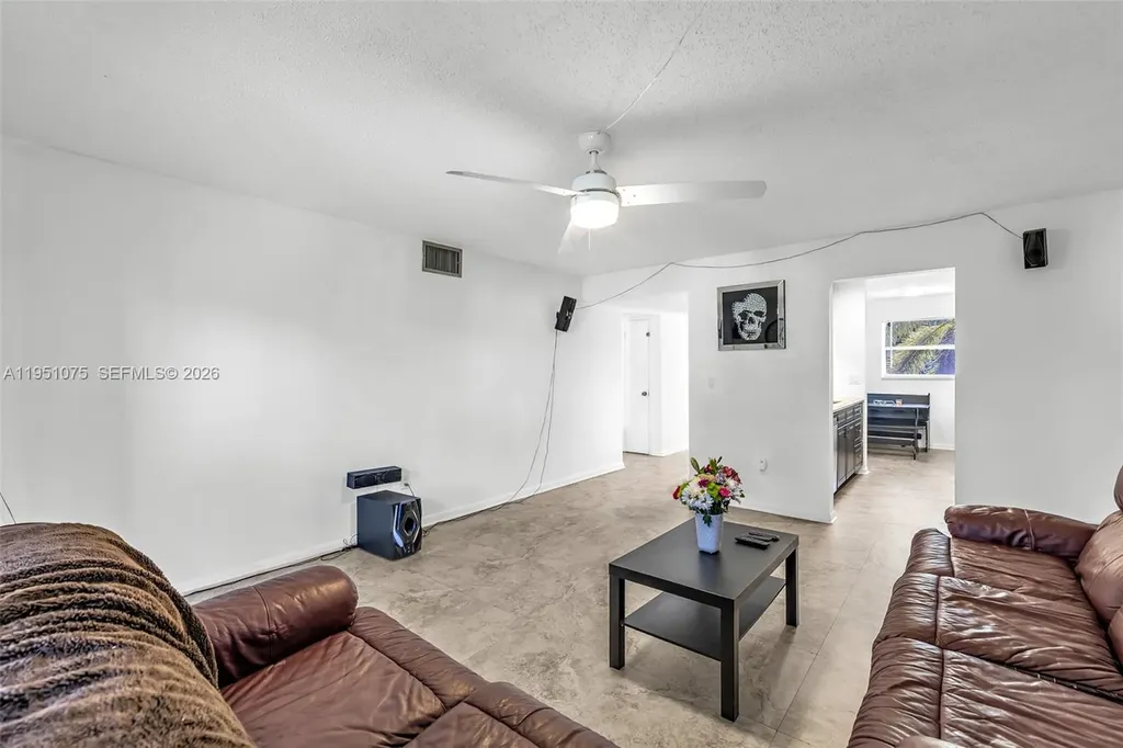 10772 La Placida Drive Coral Springs FL 33065
