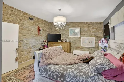 21248 Harbor Way Aventura FL 33180