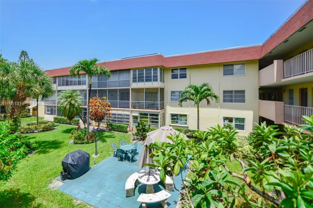 3071 NW 47th Terrace Lauderdale Lakes FL 33313