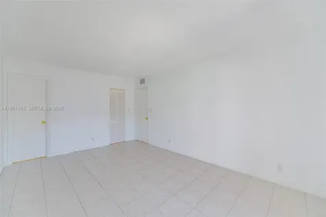 3071 NW 47th Terrace Lauderdale Lakes FL 33313