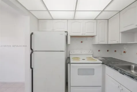 3071 NW 47th Terrace Lauderdale Lakes FL 33313
