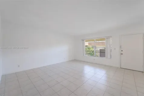 3071 NW 47th Terrace Lauderdale Lakes FL 33313