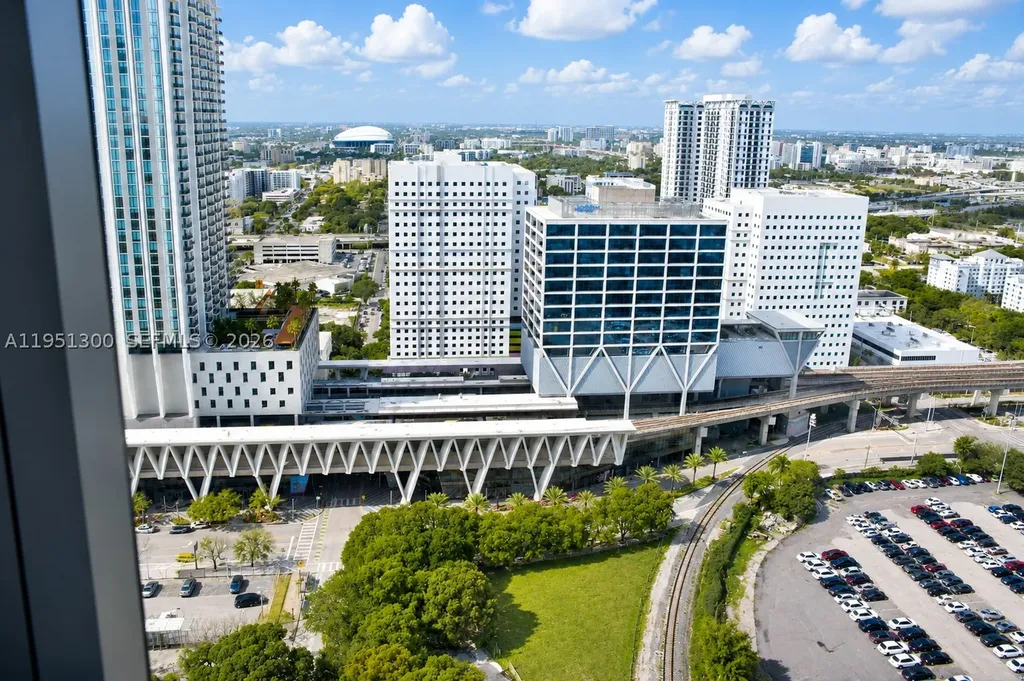 11 NE 6th Street Miami FL 33132