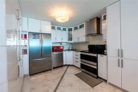 2201 S Ocean Drive Hollywood FL 33019