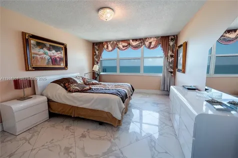 2201 S Ocean Drive Hollywood FL 33019