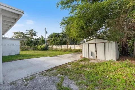 4041 NE 15th Terrace Pompano Beach FL 33064