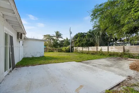 4041 NE 15th Terrace Pompano Beach FL 33064