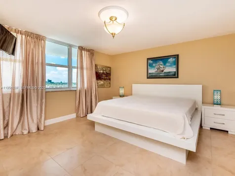 1410 S Ocean Drive Hollywood FL 33019
