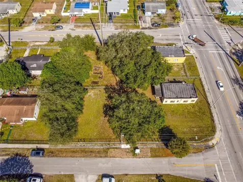 8620 NW 17th Avenue Miami FL 33147