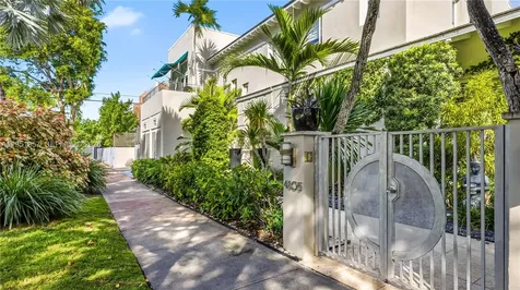 4805 Cherokee Avenue Miami Beach FL 33140
