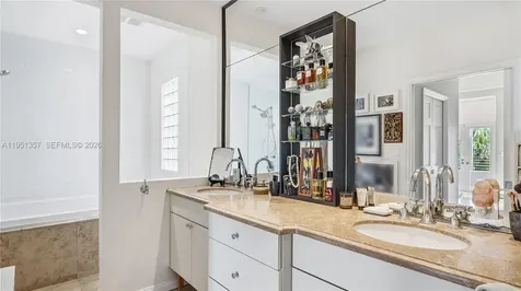 4805 Cherokee Avenue Miami Beach FL 33140