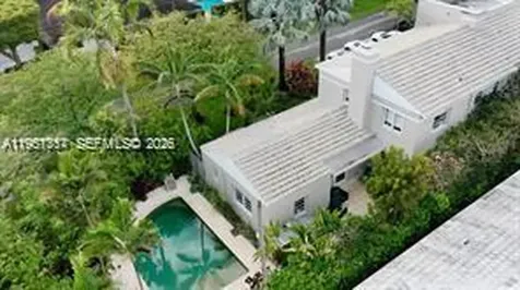 4805 Cherokee Avenue Miami Beach FL 33140