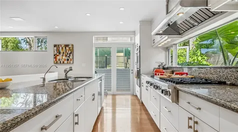 4805 Cherokee Avenue Miami Beach FL 33140