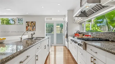 4805 Cherokee Avenue Miami Beach FL 33140