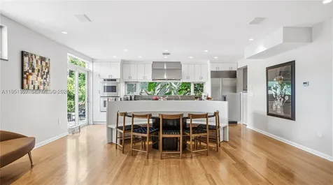 4805 Cherokee Avenue Miami Beach FL 33140