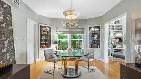 4805 Cherokee Avenue Miami Beach FL 33140