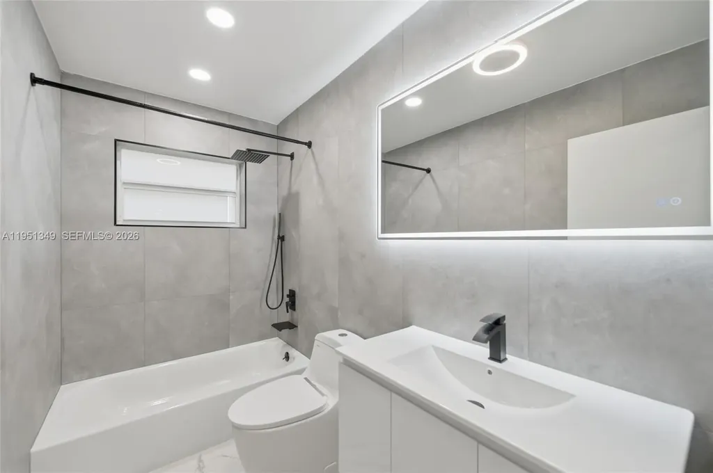 4711 NE 18th Avenue Fort Lauderdale FL 33334