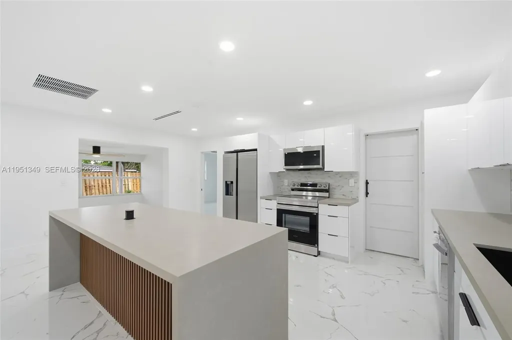 4711 NE 18th Avenue Fort Lauderdale FL 33334