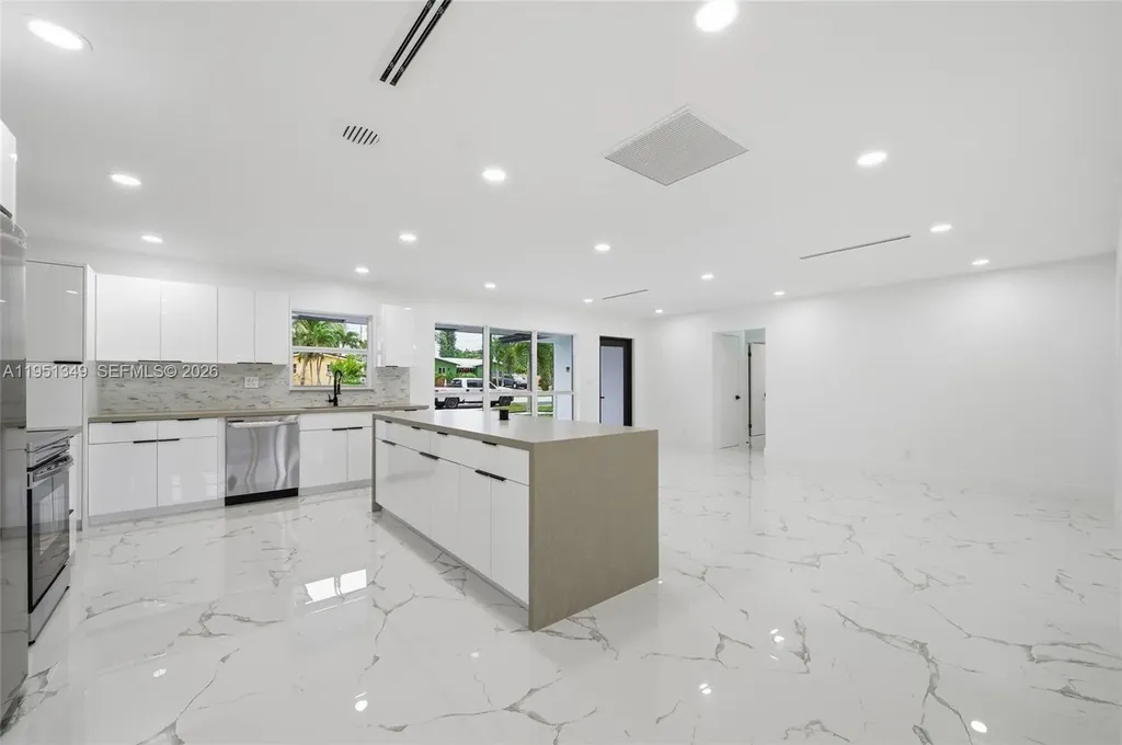 4711 NE 18th Avenue Fort Lauderdale FL 33334