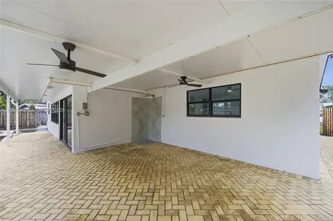 4711 NE 18th Avenue Oakland Park FL 33334