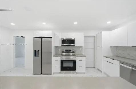 4711 NE 18th Avenue Oakland Park FL 33334