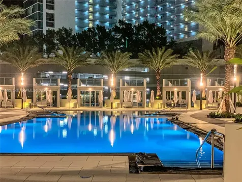 851 NE 1st Avenue Miami FL 33132