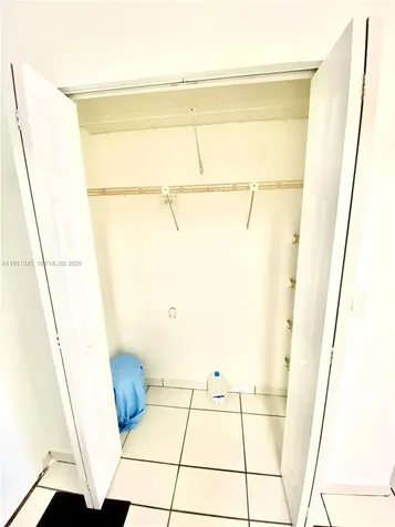 16950 Dixie North Miami Beach FL 33160