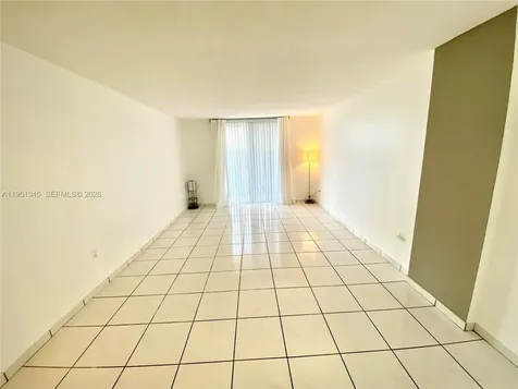 16950 Dixie North Miami Beach FL 33160
