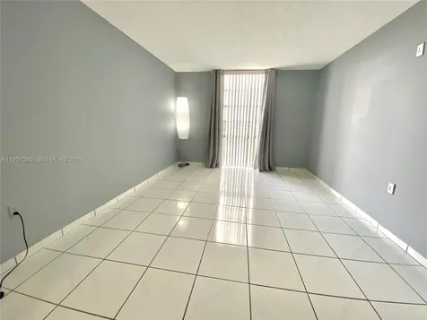 16950 Dixie North Miami Beach FL 33160