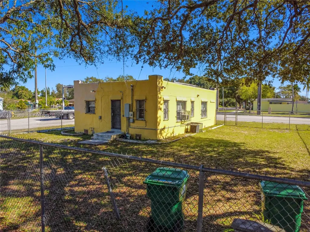 8610 NW 17th Avenue Miami FL 33147