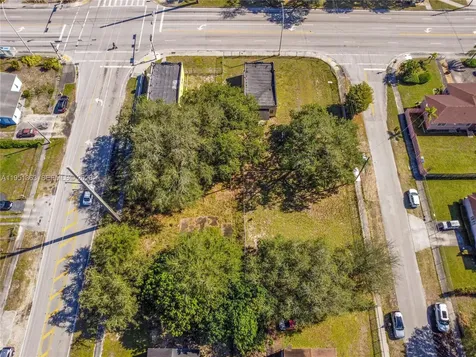 8610 NW 17th Avenue Miami FL 33147