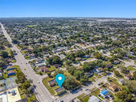 8610 NW 17th Avenue Miami FL 33147