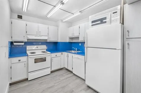 100 Bayview Drive Sunny Isles Beach FL 33160