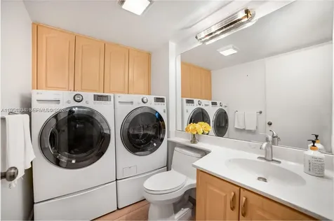 9135 SW 20th Place Davie FL 33324