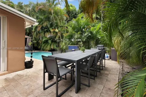 424 NE 27th Drive Wilton Manors FL 33334